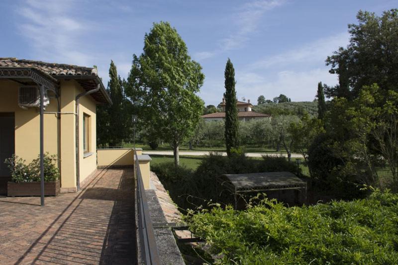 Agriturismo Scuderie Della Contea Сутри Экстерьер фото